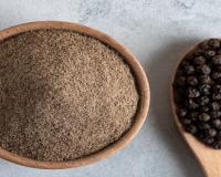  ਕਾਲੀ ਮਿਰਚ ਰਸੋਈ ਵਿੱਚ ਸੁਆਦ ਵਧਾਉਣ ਤੋਂ ਇਲਾਵਾ ਸਰੀਰ ਲਈ ਕਈ ਫਾਇਦੇਮੰਦ ਹੈ